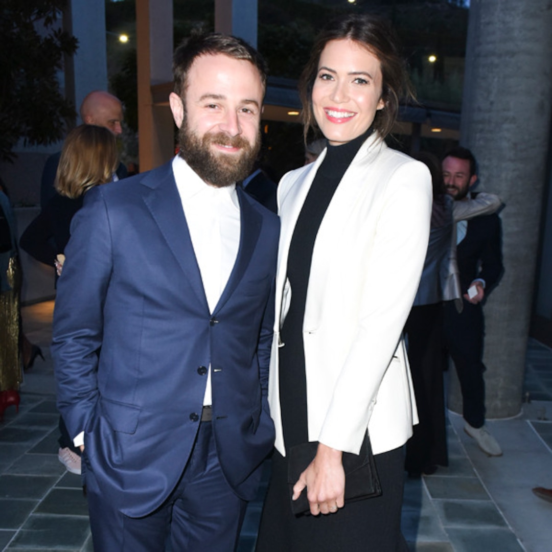 Mandy Moore And Taylor Goldsmith Are Married See Their Cutest Pics E Online Au